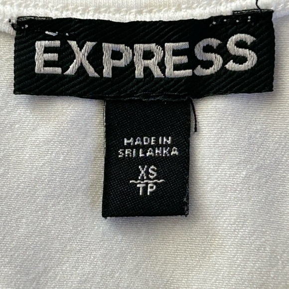 Express Brand- White Fitted Tank Top With Ruffled Bottom- Size: Small - EUC - Picture 5 of 7